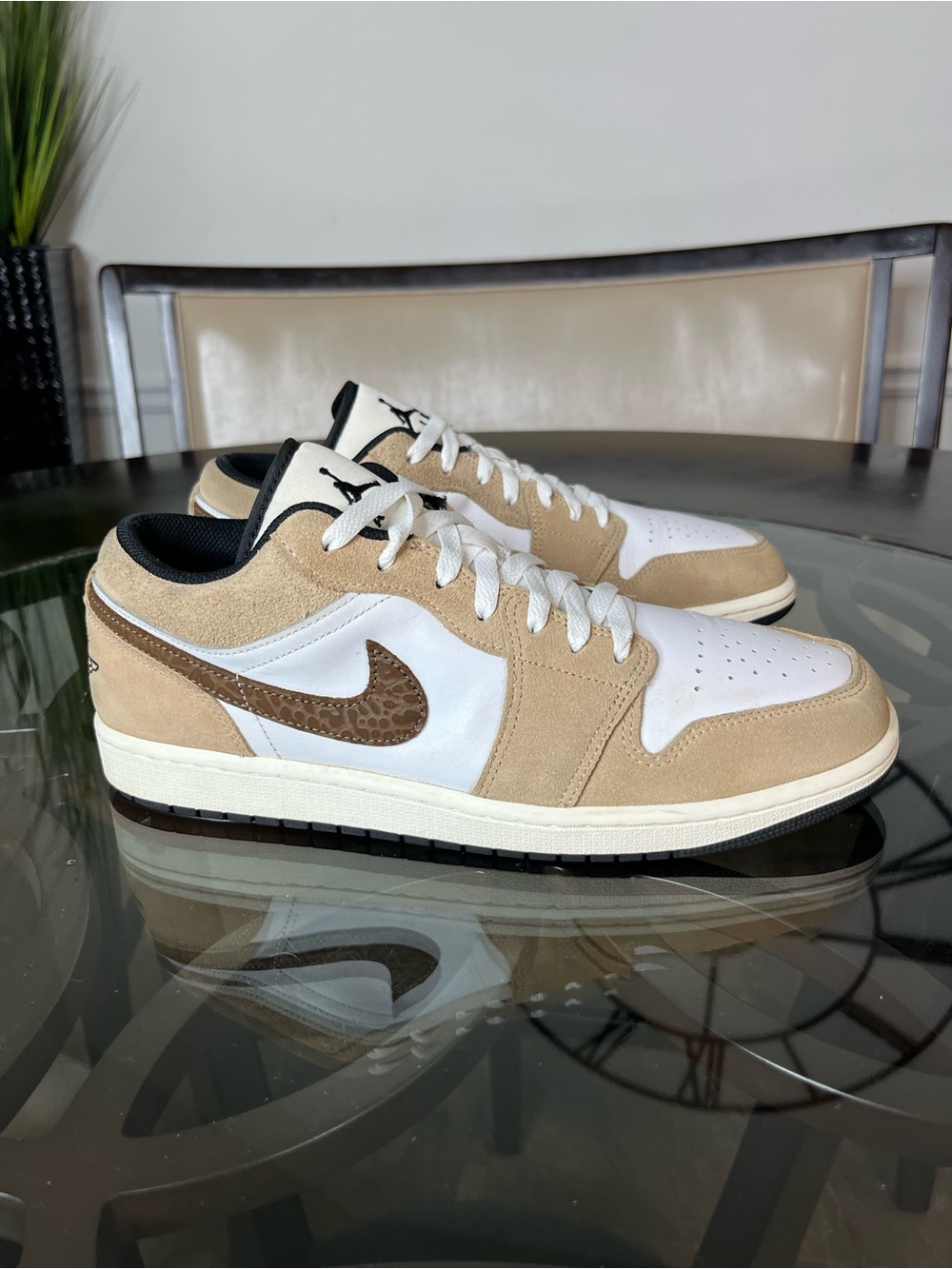 Nike Air Jordan 1 SE Low
'Brown Elephant' Mens Sz 11